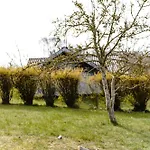 Colourful Family House With Pastels And Garden Σπίτι διακοπών