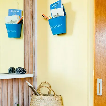 Colourful Family House With Pastels And Garden Prázdninový dům *
