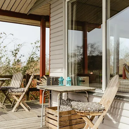 Colourful Family House With Pastels And Garden Prázdninový dům Martofte