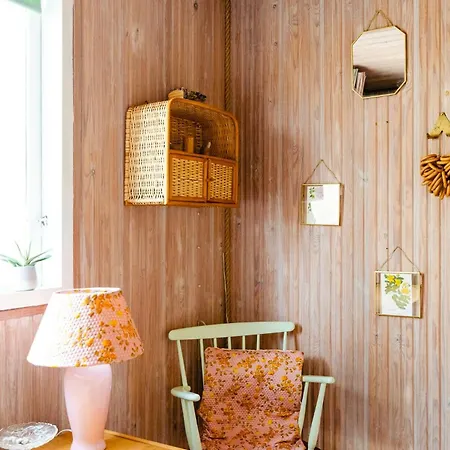 Colourful Family House With Pastels And Garden Prázdninový dům *