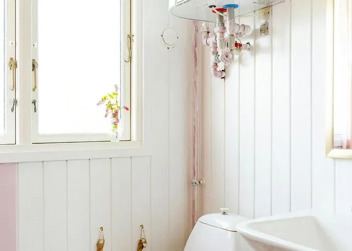 Nyaraló Colourful Family House With Pastels And Garden