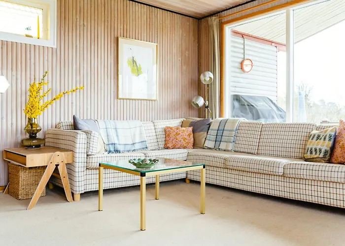 Nyaraló Colourful Family House With Pastels And Garden *