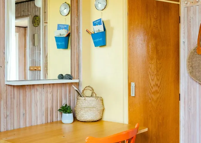 Ferienhaus Colourful Family House With Pastels And Garden Martofte