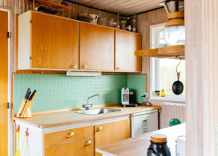 Colourful Family House With Pastels And Garden Nyaraló *